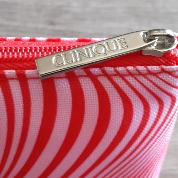 Clinique Makeup Bag - Picture 3 of 3